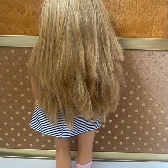 Our Generation 18" Fashion Doll and roller skates accessories - Picture 8 of 10